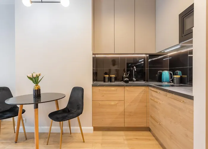 Urban Chic - Cozy Studio Apartment - City Center - Sienna Street
